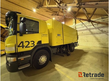 Smetarski tovornjak Glykol suger - Scania P310 med Bucher STKF 9500 på bygg!: slika 3