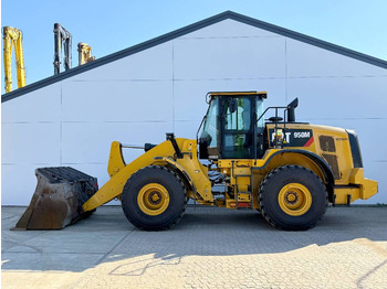 Kolesni nakladalec CATERPILLAR 950M