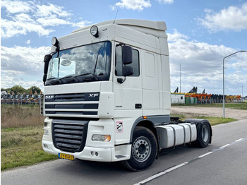 Vlačilec DAF XF 105 460