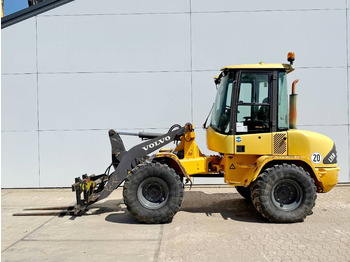 Kolesni nakladalec VOLVO L35