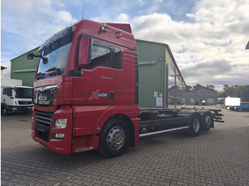 Tovornjak-šasija MAN TGX 26.500