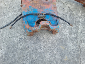 Sprednja os Ford New Holland Tw20, Tw10, Tw30 Front Axle Support D4nn3a042c: slika 4