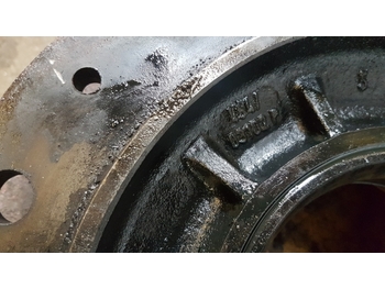 Pesto za Traktor Jcb Fastrac 185-65 Front Axle Hub Bolt Plate Assy 454/03103, 454/03105: slika 2