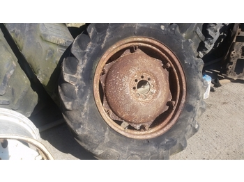 Kompletno kolo MASSEY FERGUSON