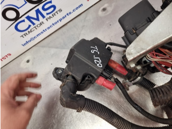 Kabli/ Žični kabel New Holland T5.120, T5 Series, Battery Wiring With Fuse Box 47866255, 87716664: slika 5