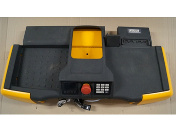 Kabina in notranjost JUNGHEINRICH