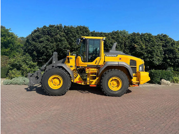Kolesni nakladalec VOLVO L120H