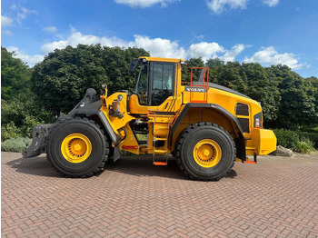 Kolesni nakladalec VOLVO L180H