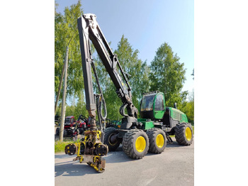 Gozdarski kombajn JOHN DEERE