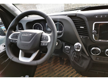 Interior photo 1: Nov Furgon IVECO Daily 35S18 Interior photo 1: Nov Furgon IVECO Daily 35S18