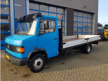 Tovornjak s kesonom MERCEDES-BENZ
