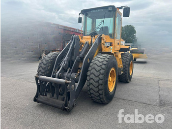 Kolesni nakladalec VOLVO L70C
