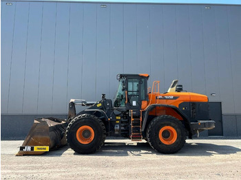 Kolesni nakladalec DOOSAN DL420