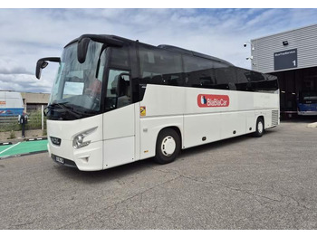 Potovalni avtobus BOVA