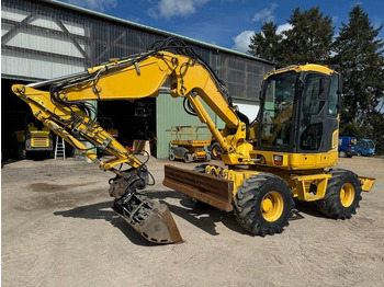 Bager na kolesih KOMATSU