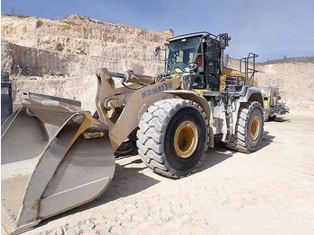Kolesni nakladalec KOMATSU WA475