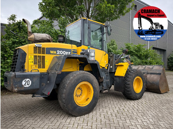 Kolesni nakladalec KOMATSU WA200