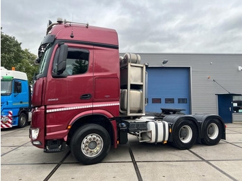 Vlačilec MERCEDES-BENZ Arocs 3363