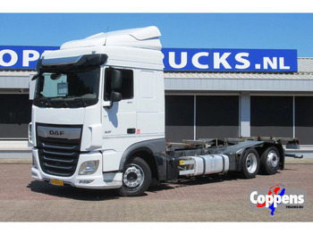 Kontejnerski tovornjak/ Tovornjak z zamenljivim tovoriščem DAF XF 450