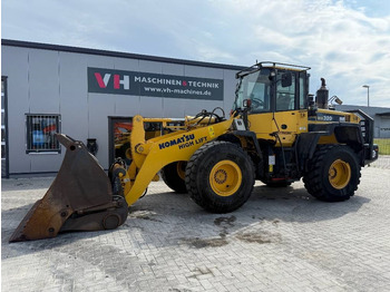 Kolesni nakladalec KOMATSU WA320
