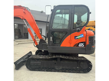 Bager goseničar DOOSAN DX60