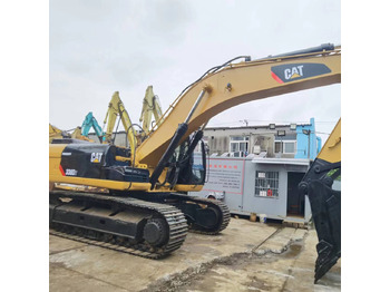 Bager goseničar CATERPILLAR 330D