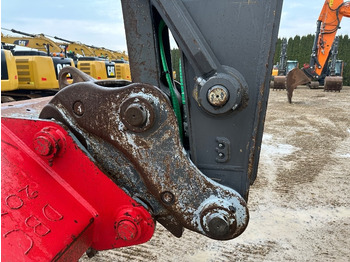 Bager goseničar Volvo EC 220 EL: slika 3