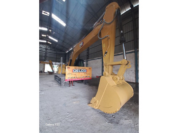Bager goseničar CATERPILLAR 320D3