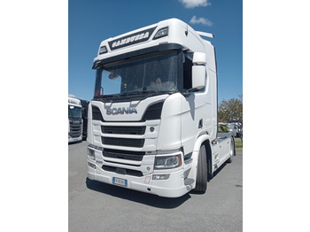 Vlačilec SCANIA R 520