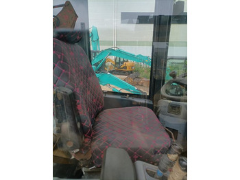 Kolesni nakladalec Komatsu WA320: slika 5