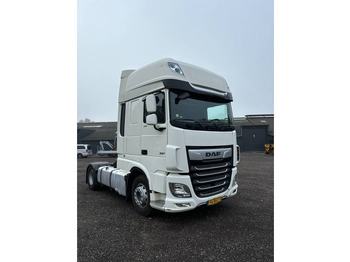 Vlačilec DAF XF 106 530
