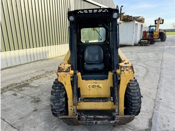 Mini nakladalec Gehl R165 Skid Steer: slika 4