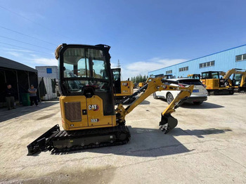 Mini bager CATERPILLAR 302