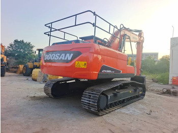 Bager goseničar DOOSAN DX225LC