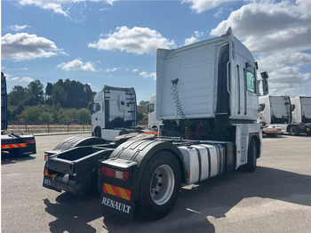 Vlačilec Renault AE 440: slika 4