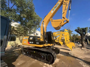 Bager goseničar CATERPILLAR 320D