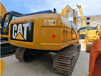 Bager goseničar CATERPILLAR 320D2