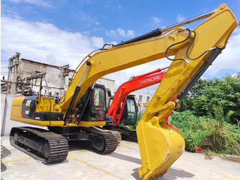 Bager goseničar CATERPILLAR 320D: slika 5