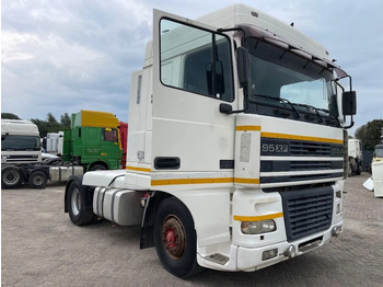 Vlačilec DAF XF 95 430