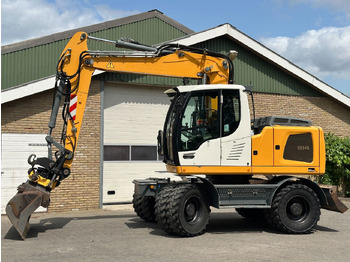 Bager na kolesih LIEBHERR A 914