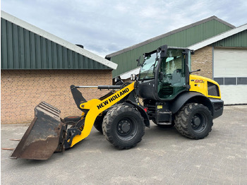 Kolesni nakladalec NEW HOLLAND
