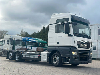 Kontejnerski tovornjak/ Tovornjak z zamenljivim tovoriščem MAN