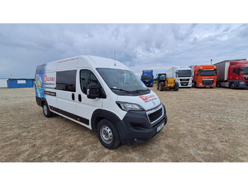 Dostavno vozilo z dvojno kabino PEUGEOT Boxer