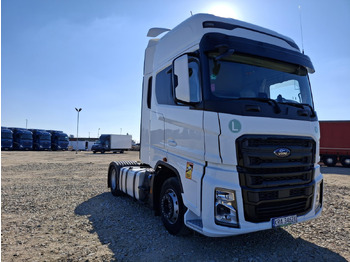 Vlačilec FORD