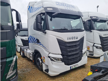 Vlačilec IVECO