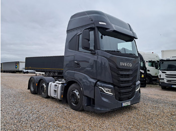 Vlačilec IVECO