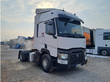 Vlačilec RENAULT T
