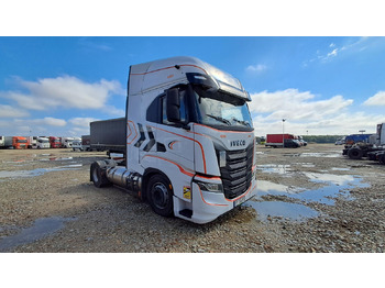 IVECO AS440ST/FP LT LNG CIĄGNIK SIODŁOWY lizing IVECO AS440ST/FP LT LNG CIĄGNIK SIODŁOWY: slika 1