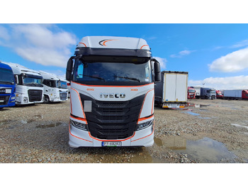 IVECO AS440ST/FP LT LNG CIĄGNIK SIODŁOWY lizing IVECO AS440ST/FP LT LNG CIĄGNIK SIODŁOWY: slika 2