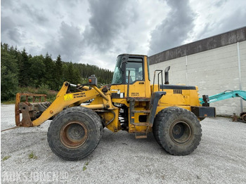 Kolesni nakladalec KOMATSU WA320